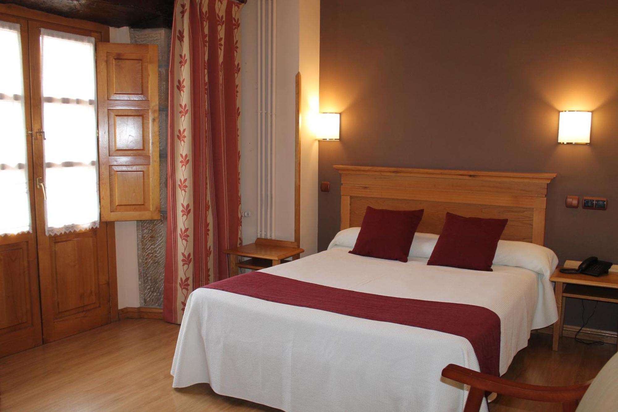 Hotel San Roque Рейноса Экстерьер фото