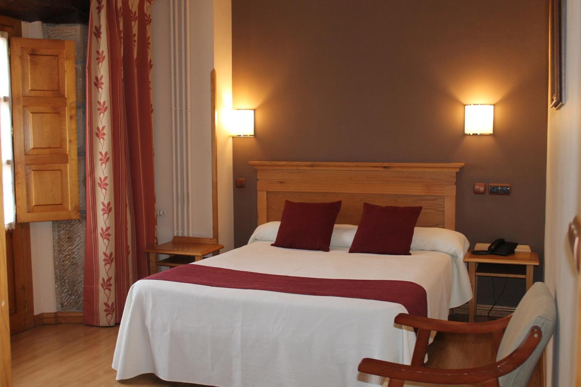 Hotel San Roque Рейноса Экстерьер фото