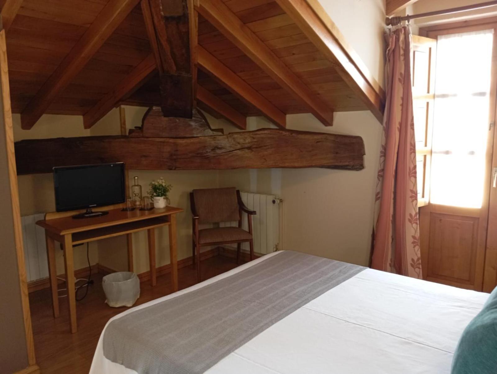 Hotel San Roque Рейноса Экстерьер фото