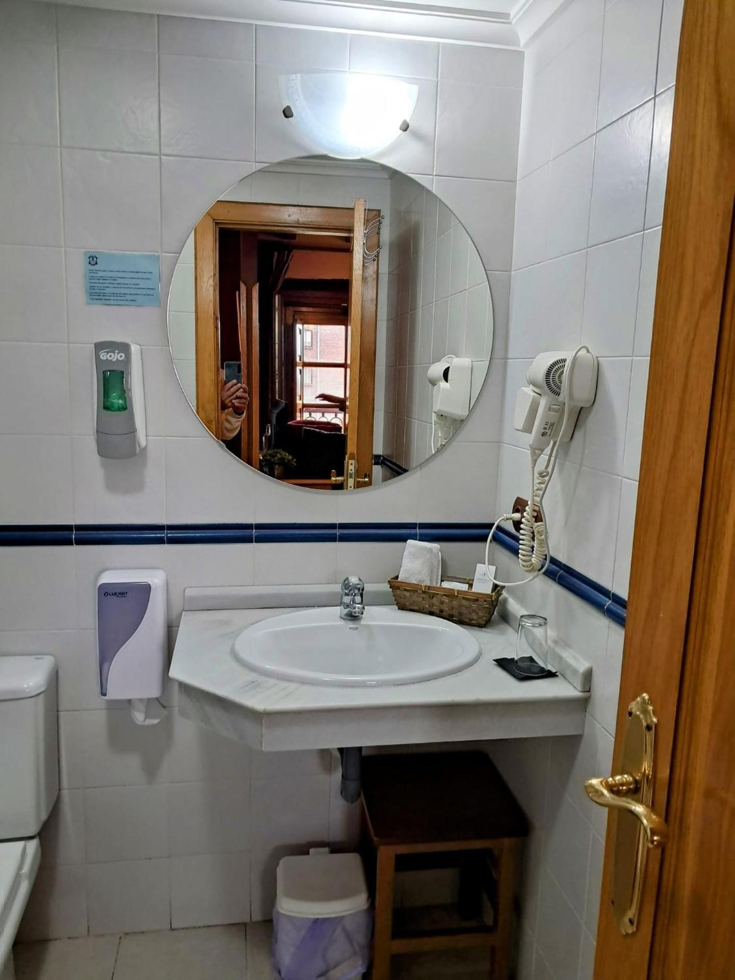 Hotel San Roque Рейноса Экстерьер фото