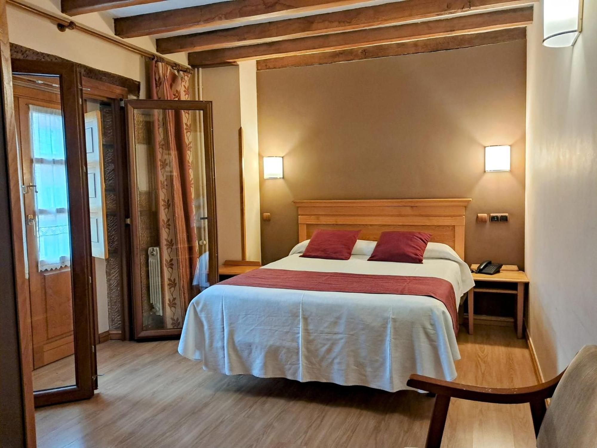 Hotel San Roque Рейноса Экстерьер фото